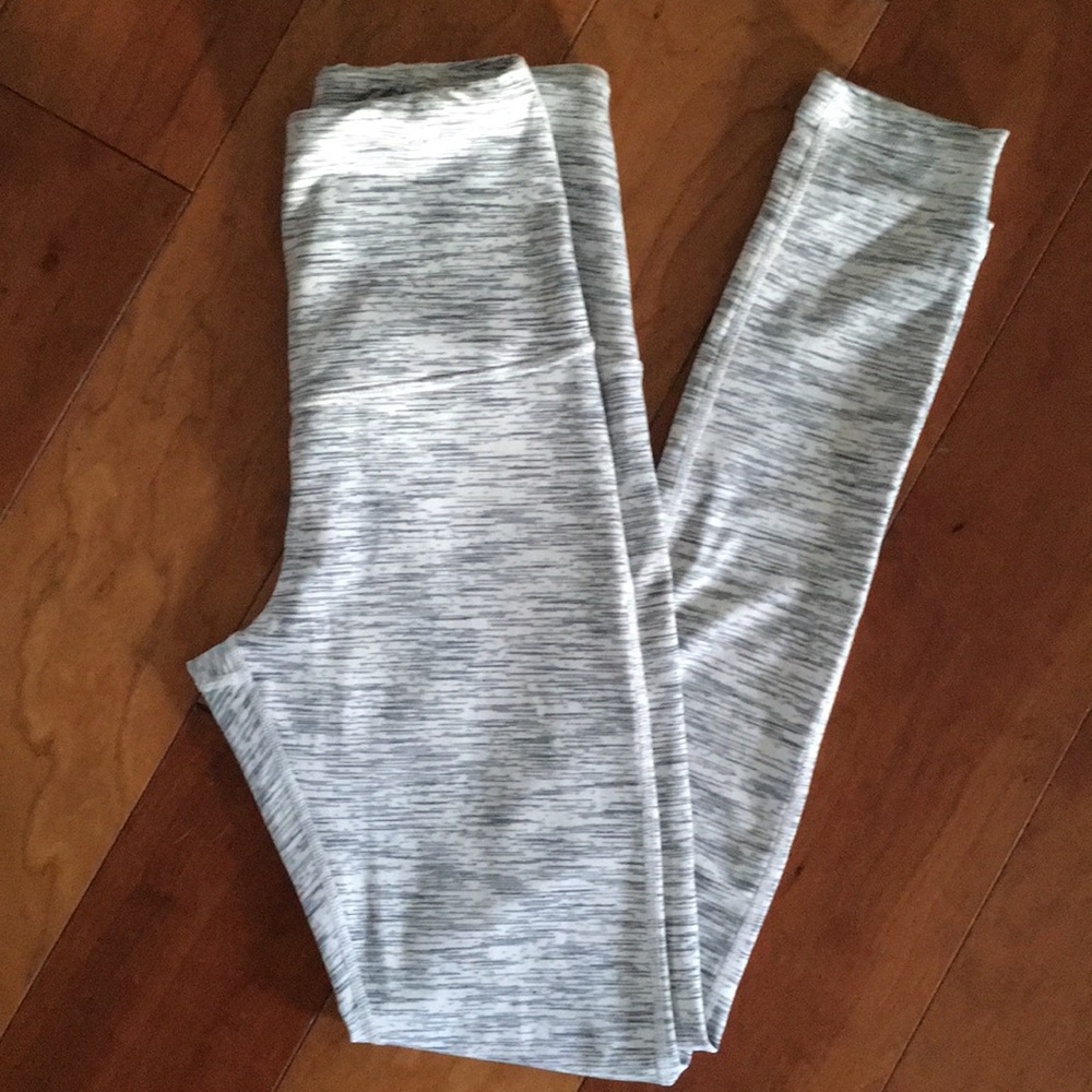 Queenie Ke High Waisted Leggings